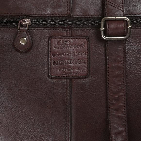 Женская сумка Ashwood Leather D-72 Dark Brown изготовлена из натуральной кожи